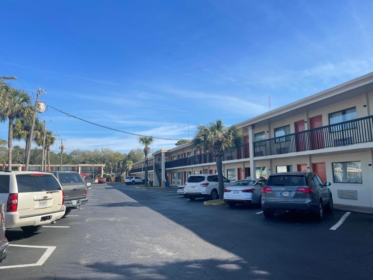 Hole Inn The Wall Hotel - Fort Walton Beach - Sunset Plaza - Nearby Beaches & Hurlburt Luaran gambar