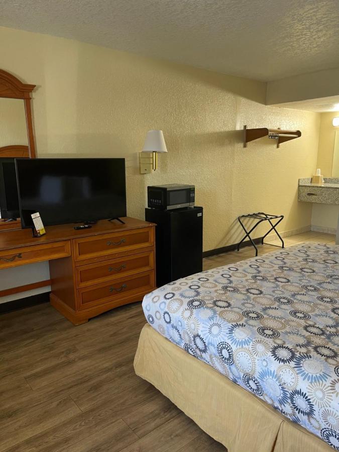 Hole Inn The Wall Hotel - Fort Walton Beach - Sunset Plaza - Nearby Beaches & Hurlburt Luaran gambar