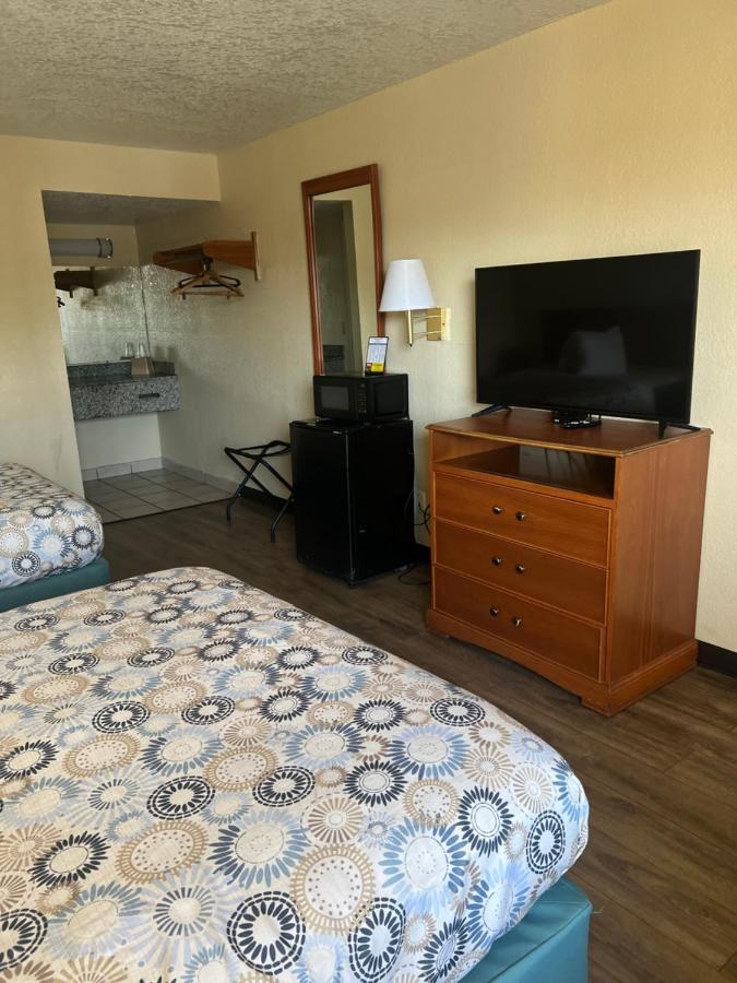 Hole Inn The Wall Hotel - Fort Walton Beach - Sunset Plaza - Nearby Beaches & Hurlburt Luaran gambar