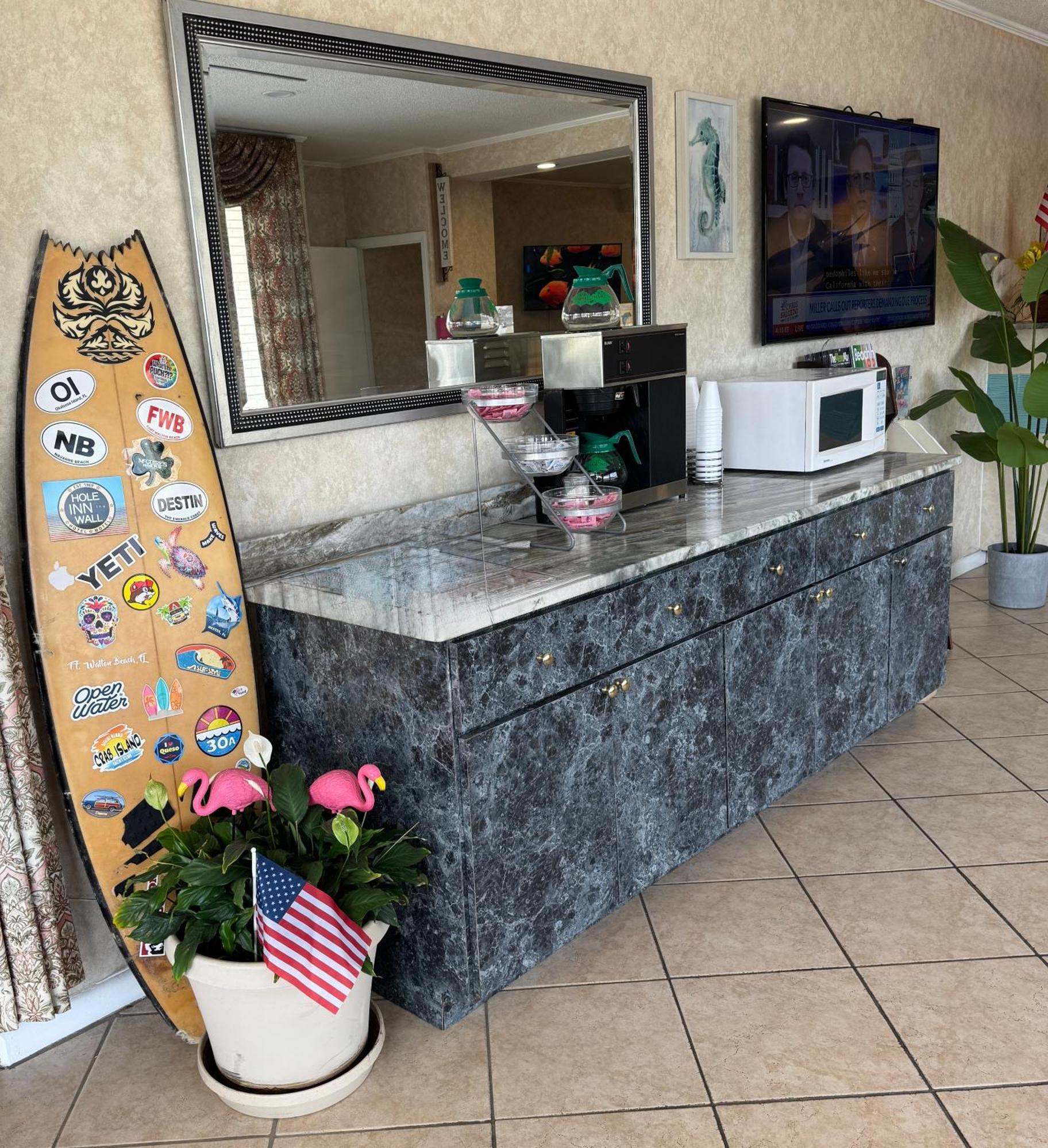 Hole Inn The Wall Hotel - Fort Walton Beach - Sunset Plaza - Nearby Beaches & Hurlburt Luaran gambar